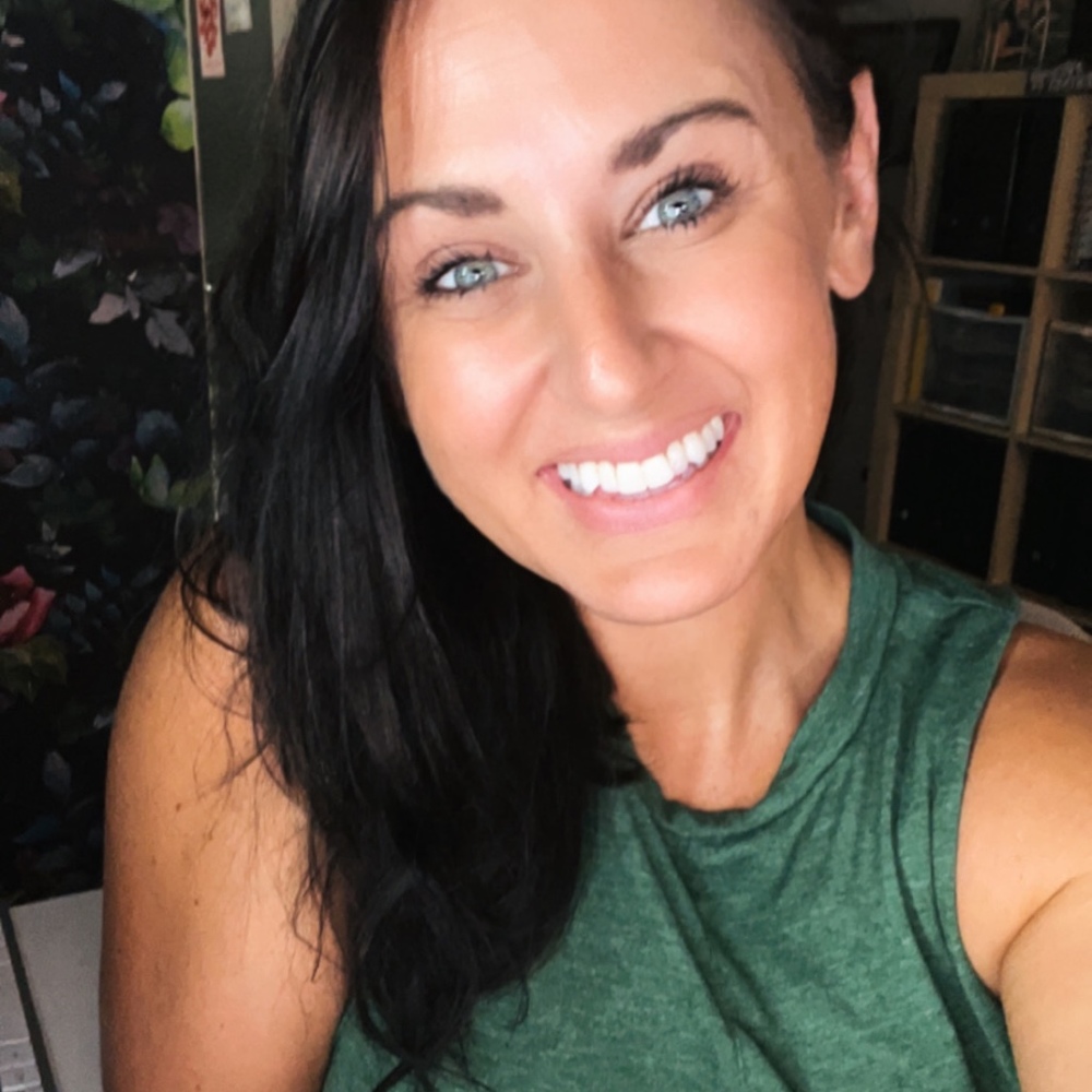 Meet your Posher, Courtney